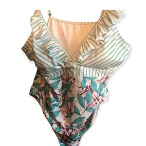 Woman’s abstract one piece swimsuit suit